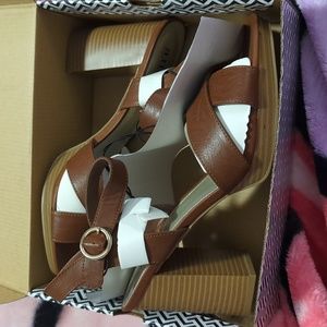 a.n.a Brown heel size 11 NIB